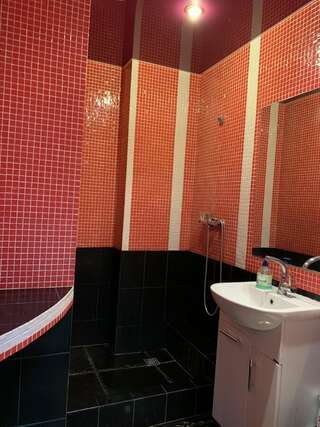 Гостевой дом Inn DO-RE-MI Севастополь Двухместный номер с 1 кроватью и собственной ванной комнатой-7